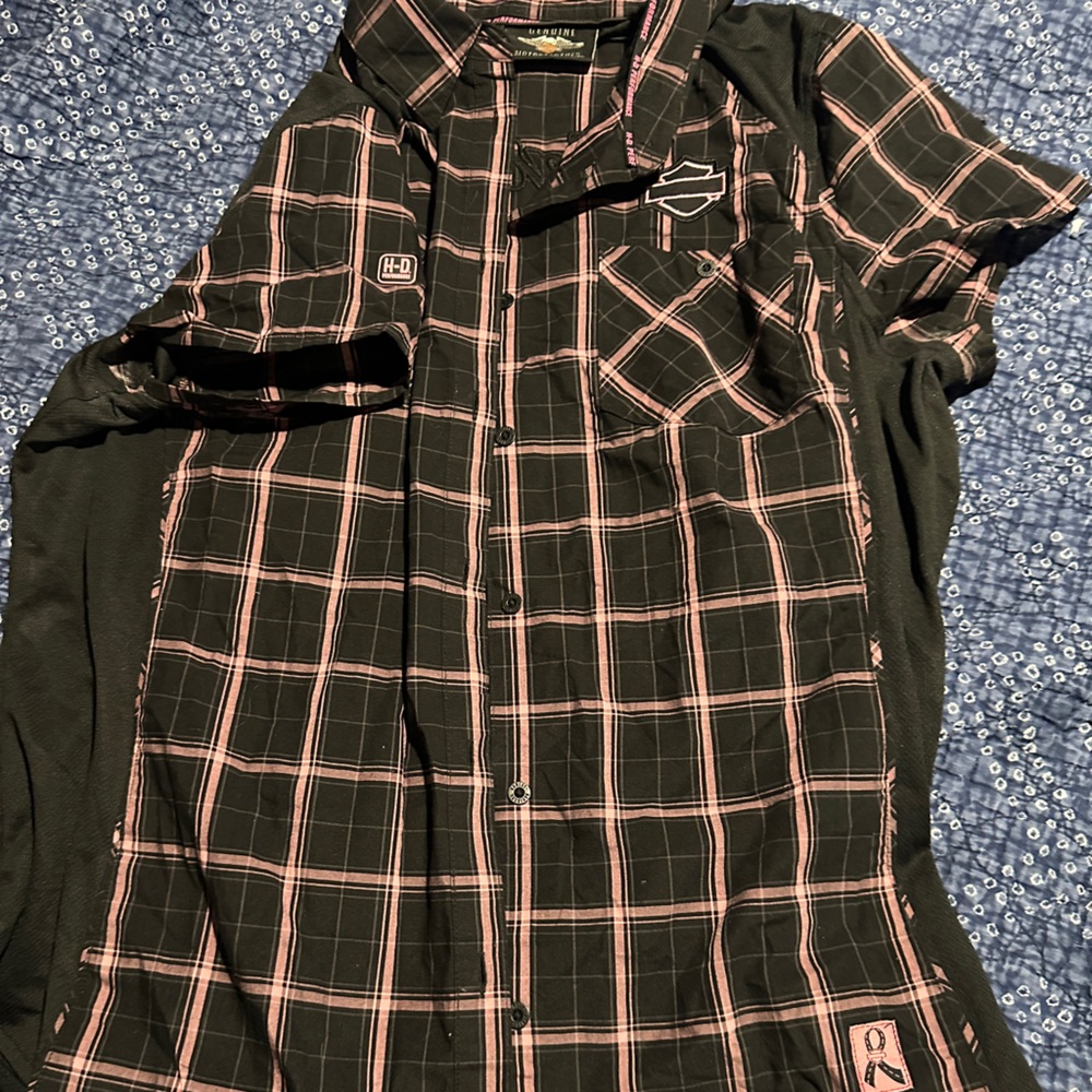 Harley-Davidson Black and Pink Plaid Shirt breast cancer awareness.